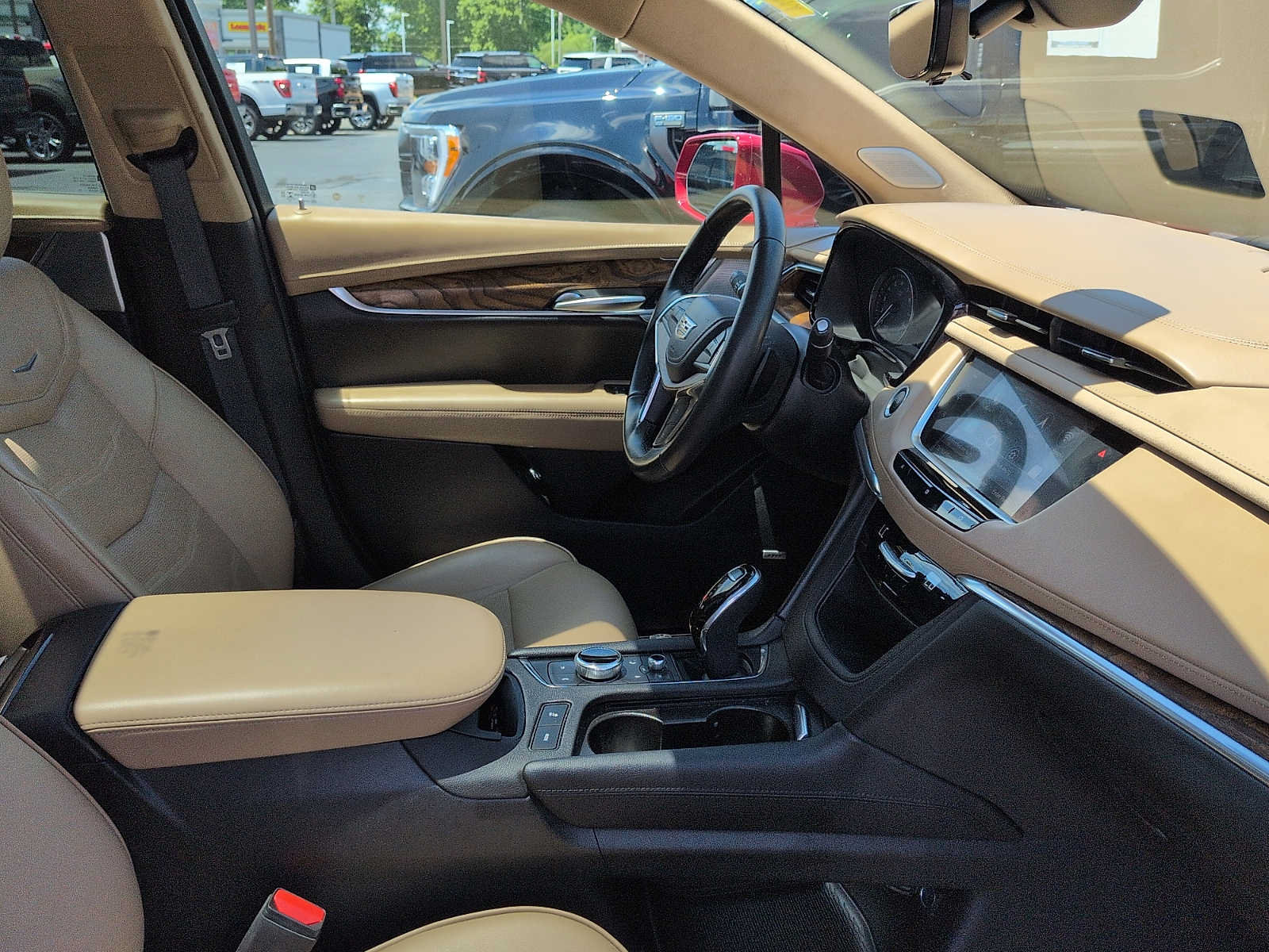 Used 2020 Cadillac XT5 Premium Luxury w/ Platinum Package AWD/4WD image 10