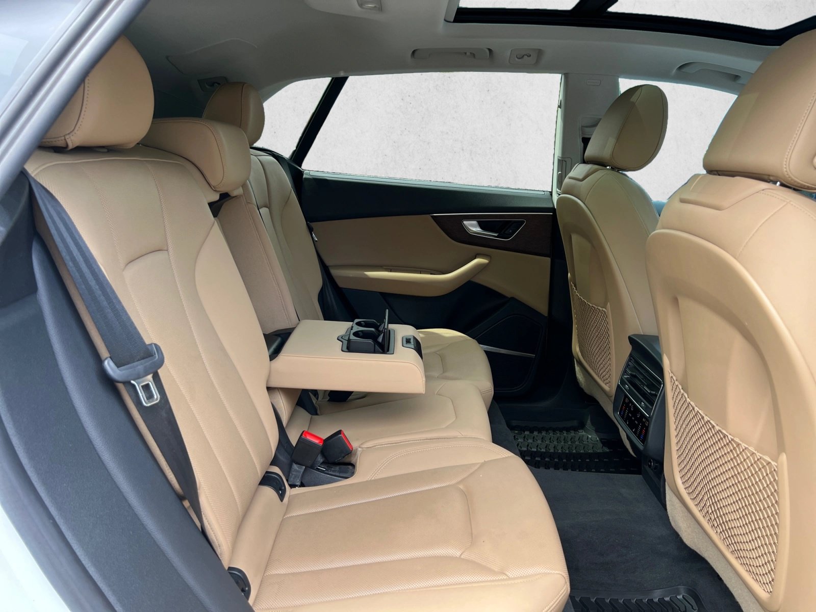 Used 2019 Audi Q8 Prestige AWD/4WD image 25