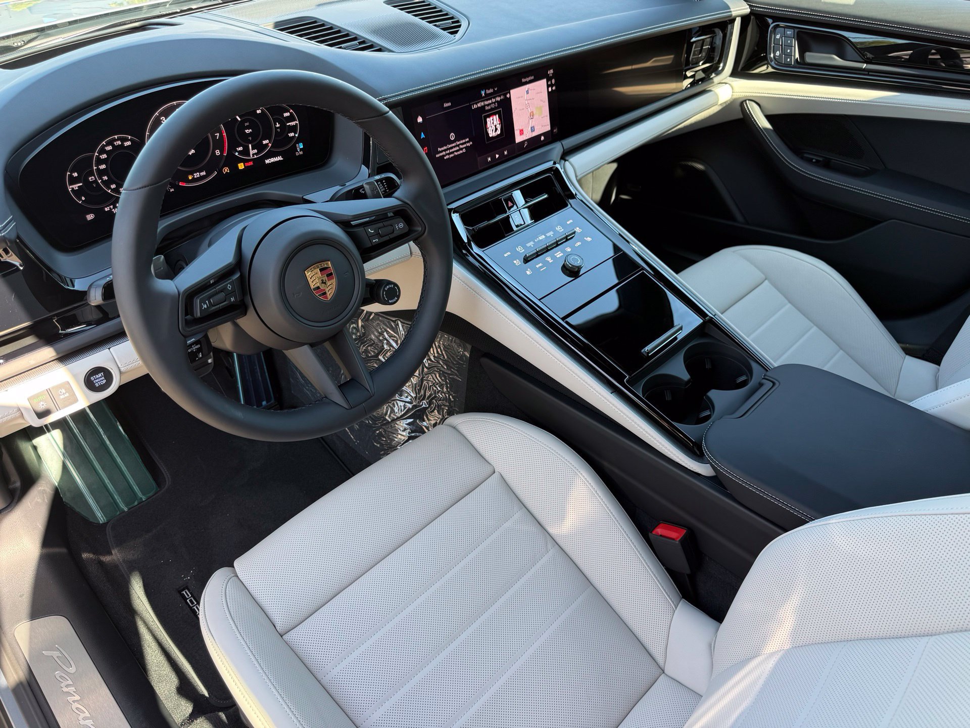 New 2026 Porsche Panamera 4 AWD/4WD image 4
