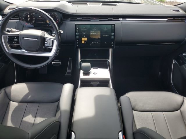 New 2024 Land Rover Range Rover SE AWD/4WD image 13