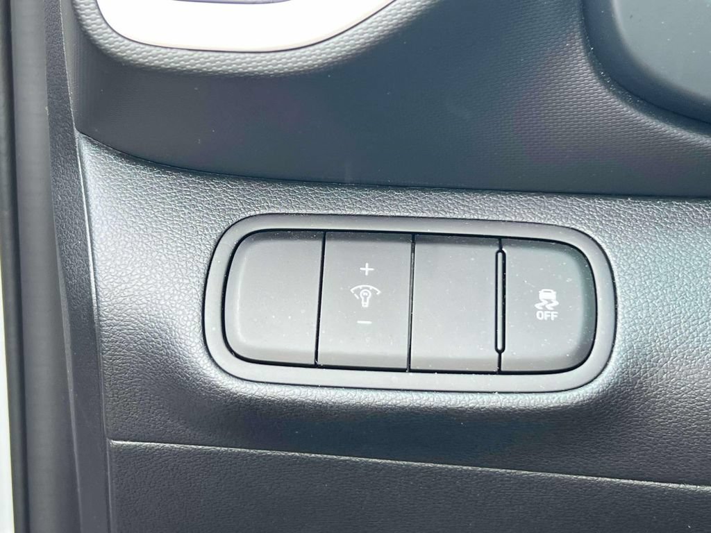 Certified 2026 Hyundai Venue SEL FWD image 18