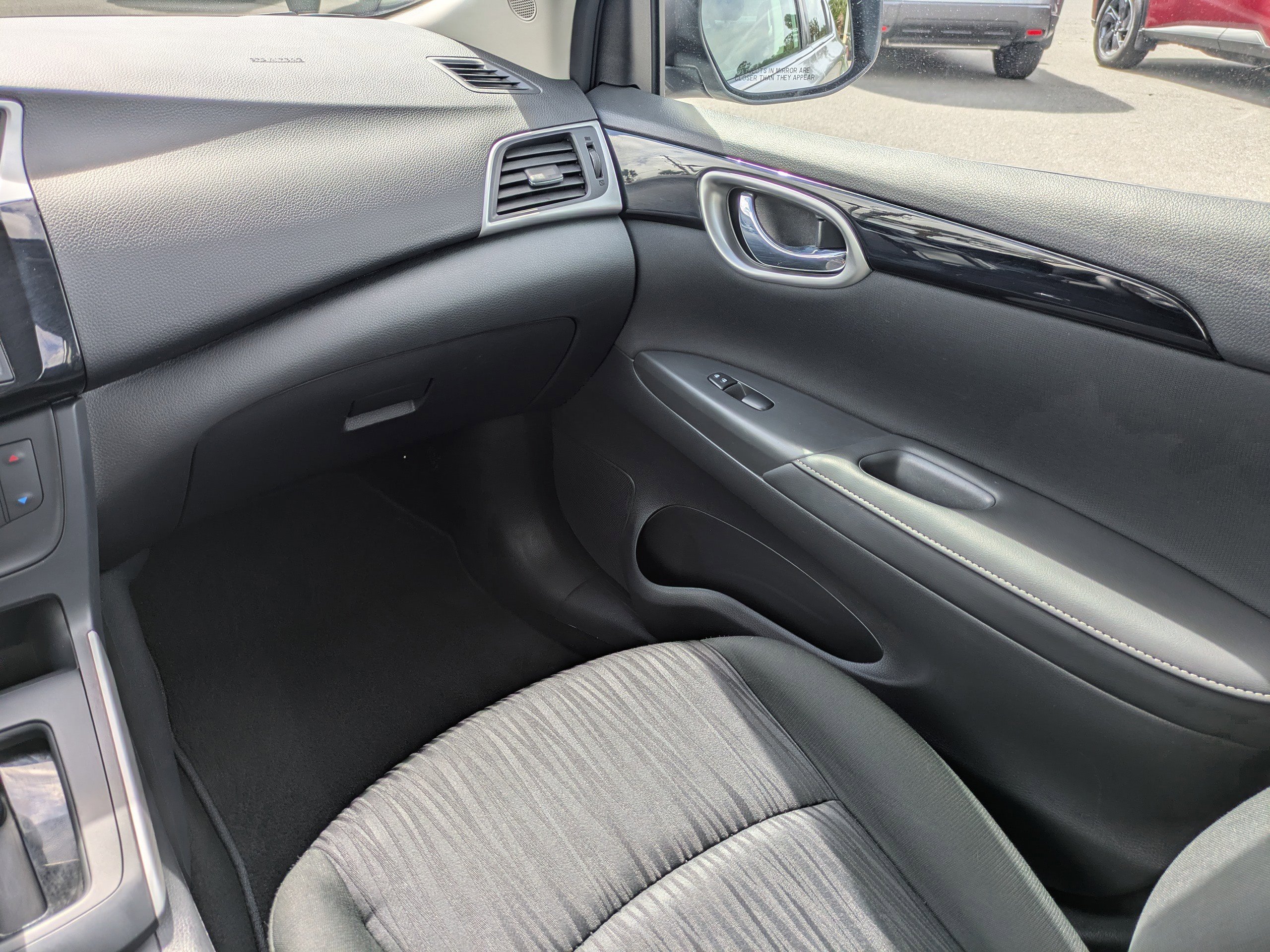 Used 2019 Nissan Sentra SV image 17