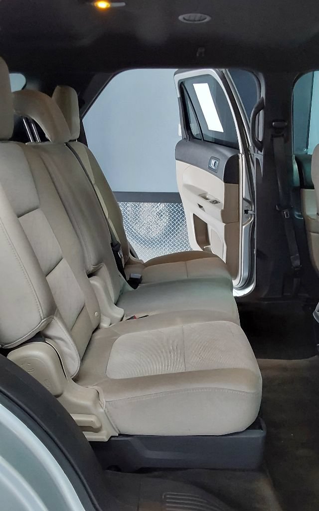 Used 2013 Ford Explorer FWD image 16
