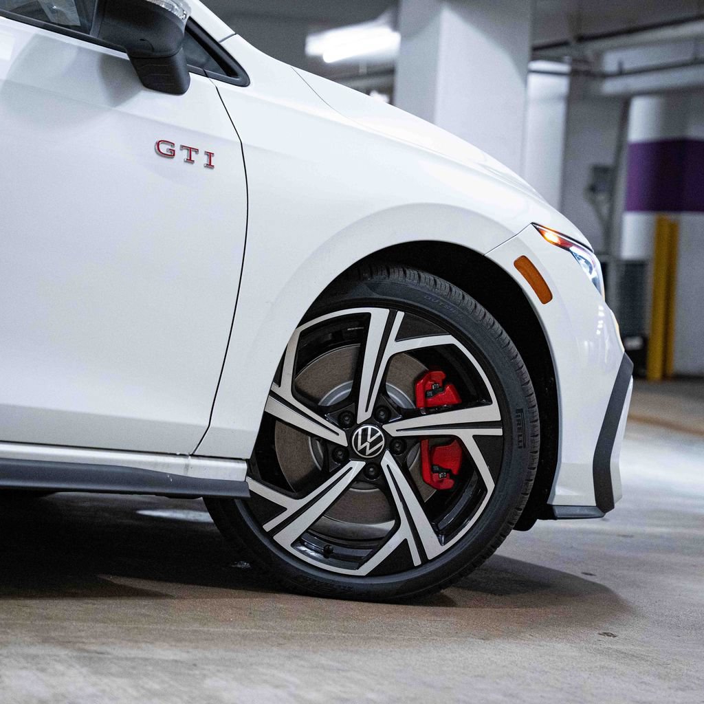New 2026 Volkswagen GTI SE FWD image 7