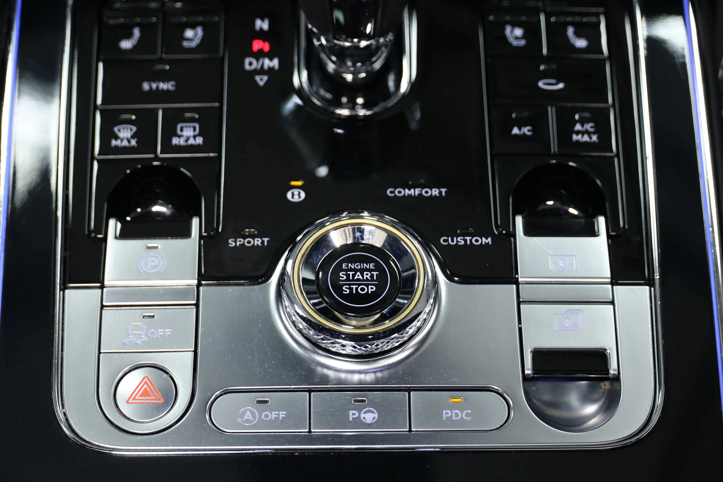 Used 2020 Bentley Flying Spur W12 image 54