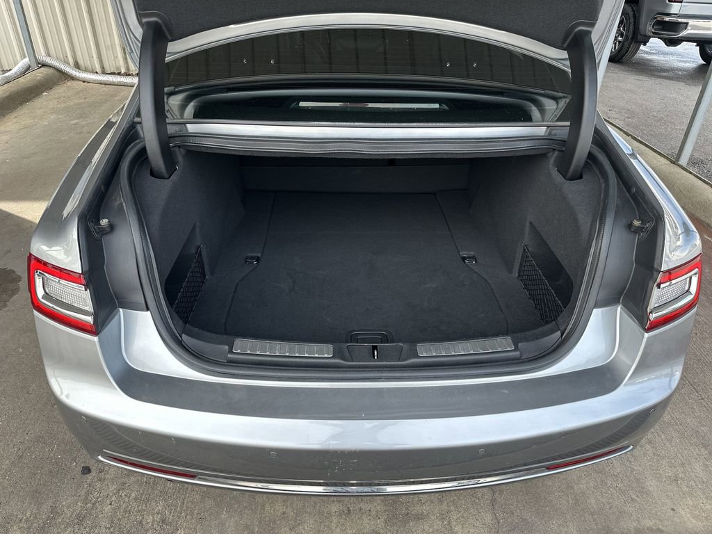 Used 2020 Lincoln Continental Reserve w/ Luxury Package image 30