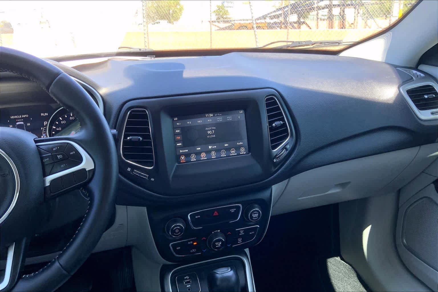 Used 2017 Jeep Compass Latitude w/ Popular Equipment Group image 7