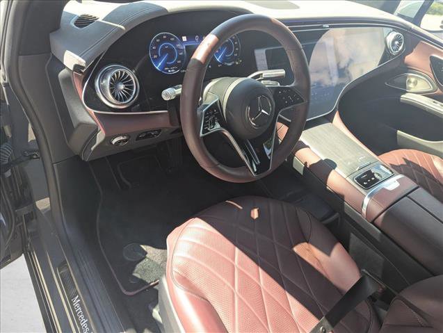 Used 2024 Mercedes-Benz EQS 580 4MATIC Sedan video 2