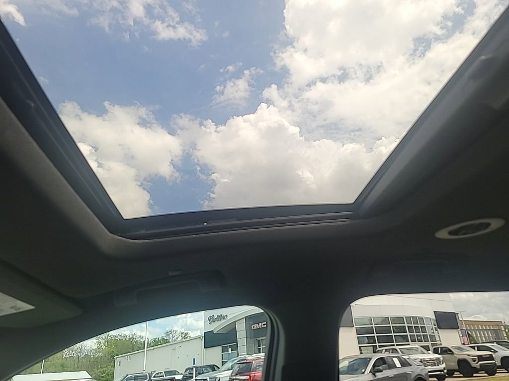 Used 2022 Chevrolet Traverse High Country image 23