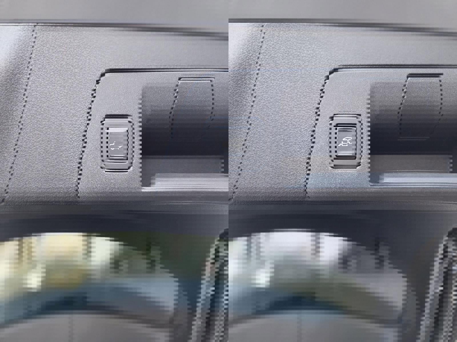 Certified 2023 Buick Envision Essence w/ Sport Touring Package image 38