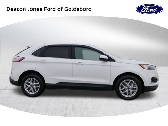 Used 2022 Ford Edge SEL w/ Convenience Package image 2
