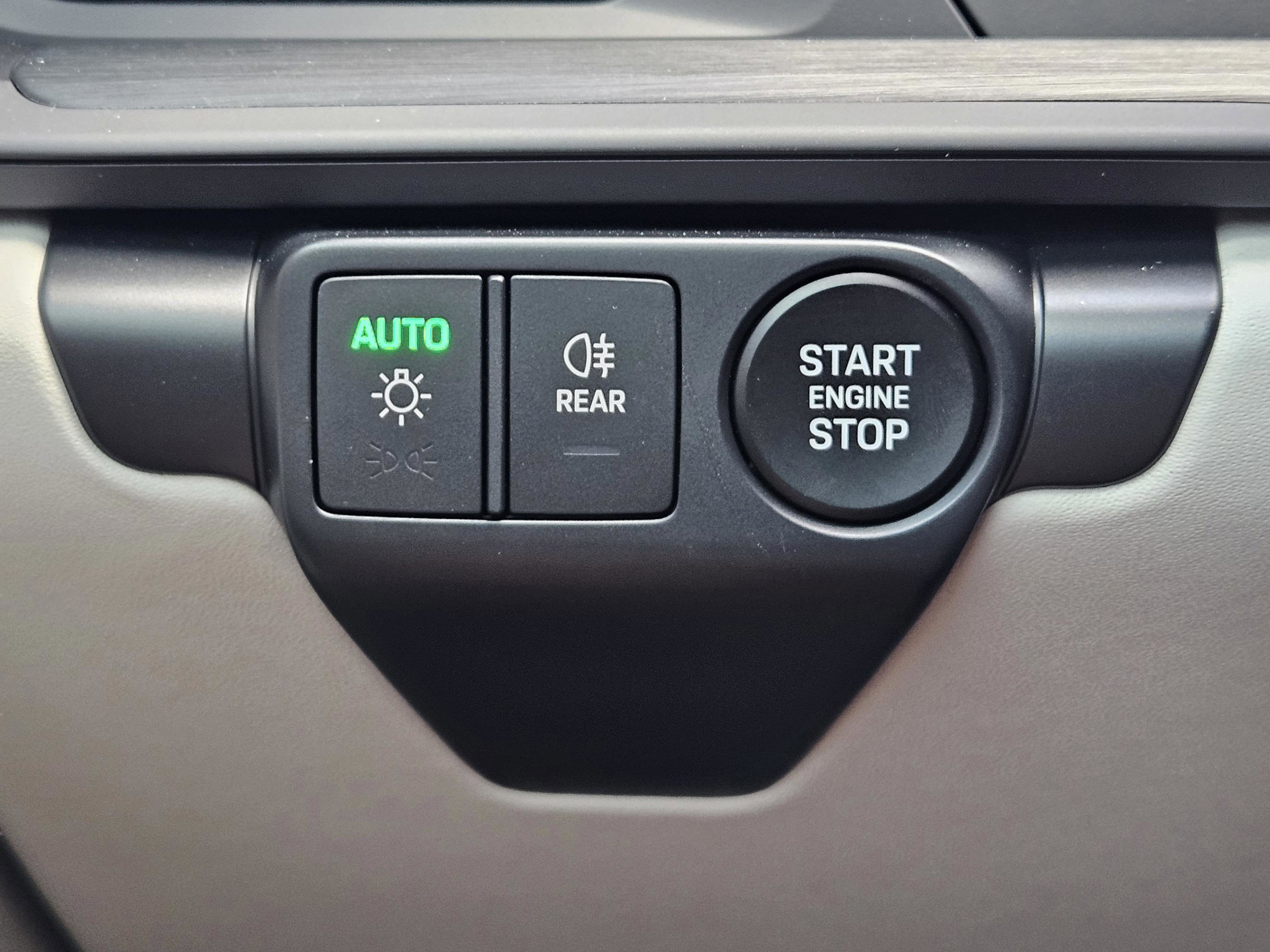 Certified 2025 Porsche 911 Carrera 4 GTS image 22