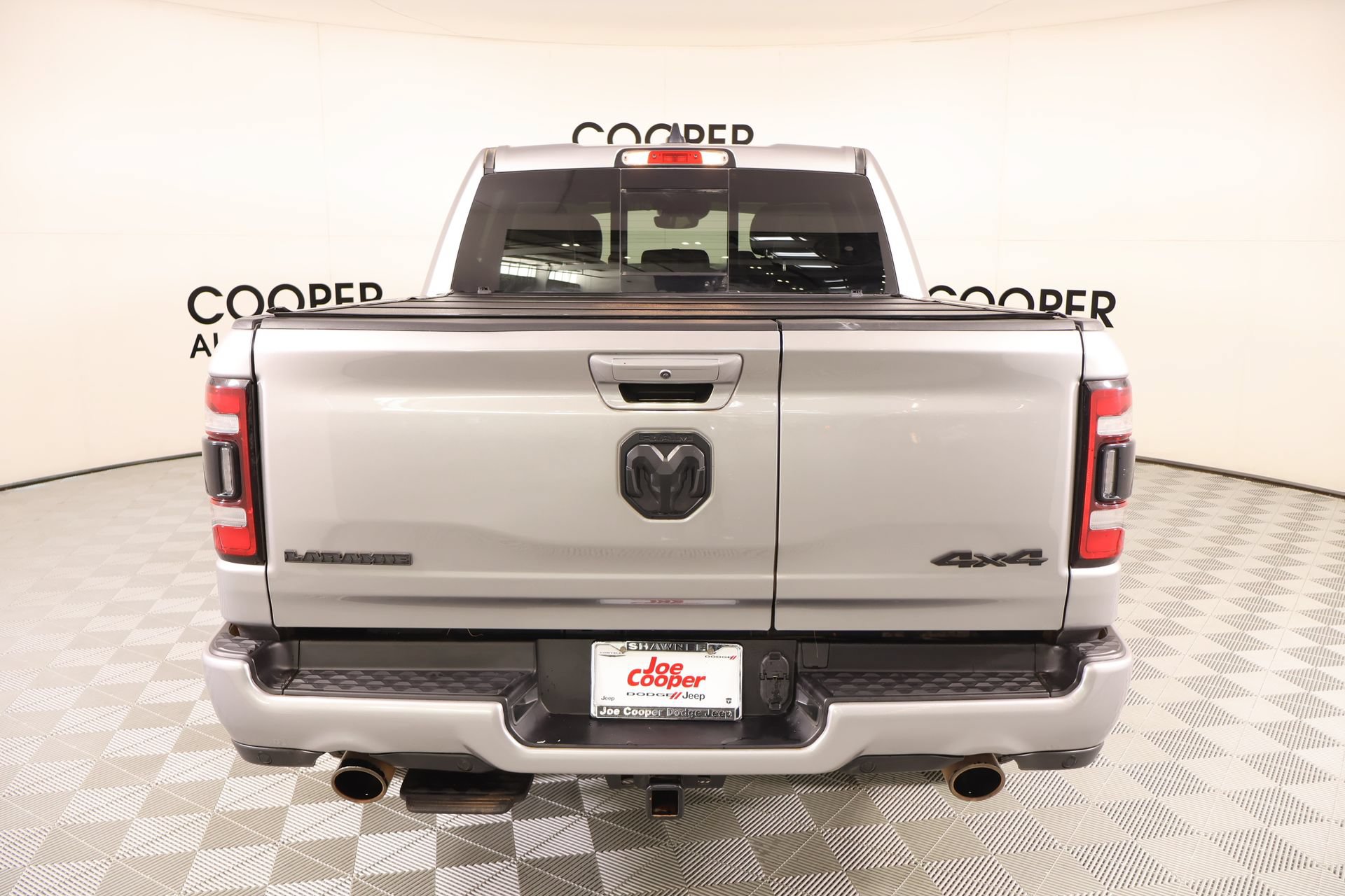 Used 2022 RAM 1500 Laramie AWD/4WD image 22