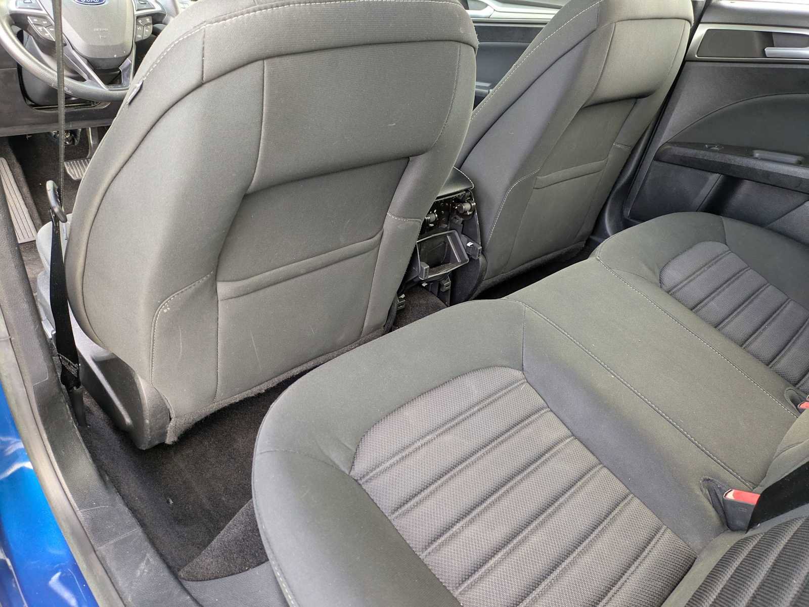 Used 2018 Ford Fusion SE image 17