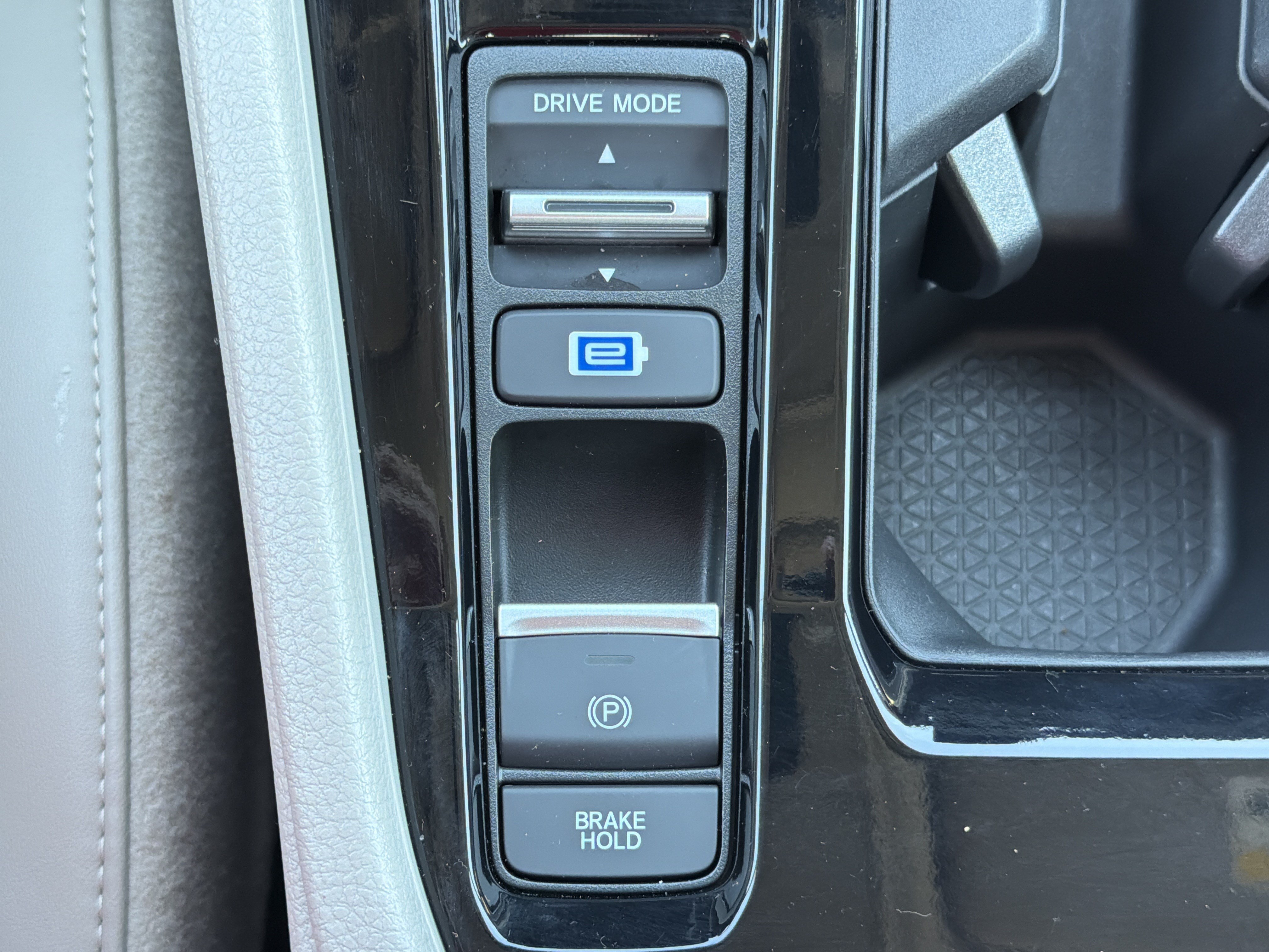 Certified 2025 Honda Accord EX-L image 8