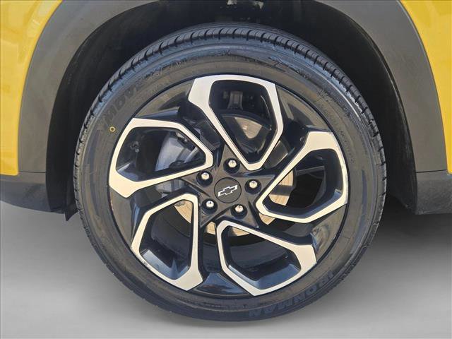 Used 2024 Chevrolet Trax RS w/ Sunroof Package image 23