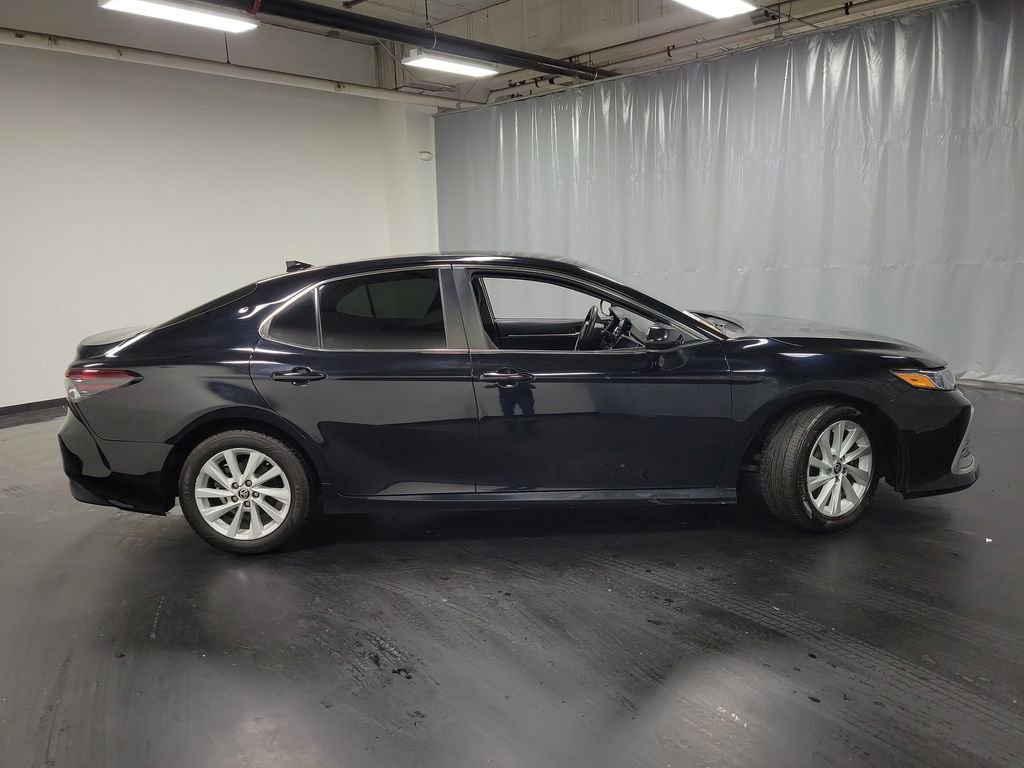 Used 2022 Toyota Camry LE w/ Carpet Mat Package (TMS) image 9