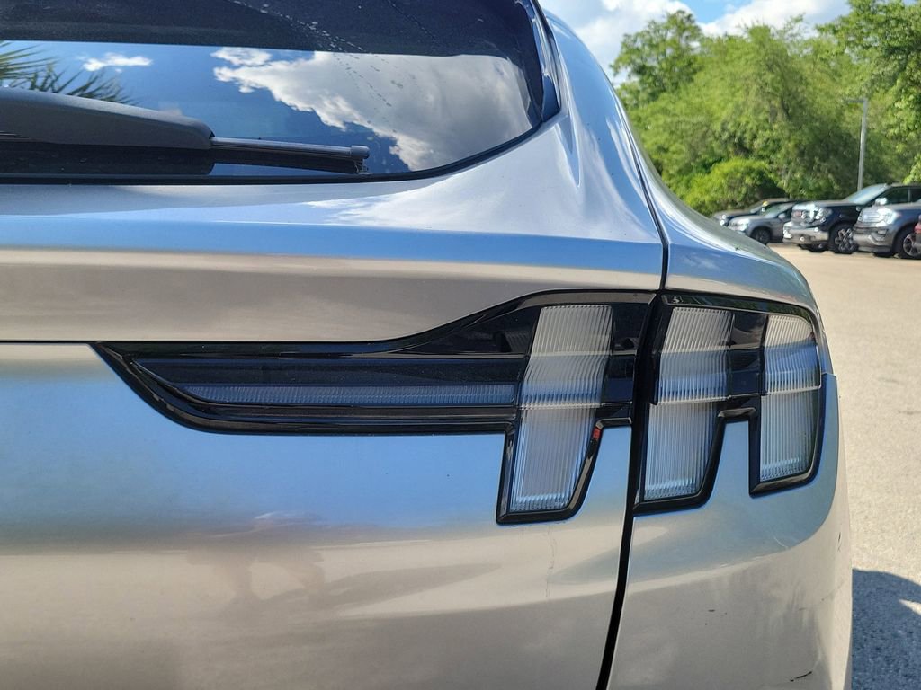 Used 2021 Ford Mustang Mach-E Select w/ Comfort/Appearance Package RWD image 18