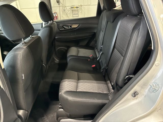 Used 2017 Nissan Rogue SV image 25