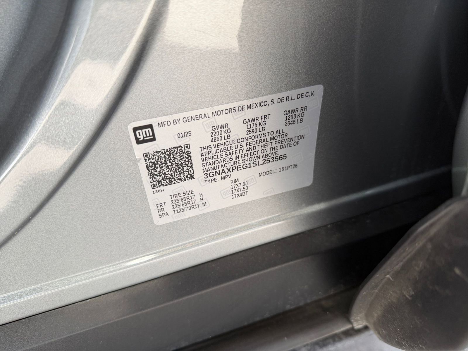 Used 2025 Chevrolet Equinox LT image 28