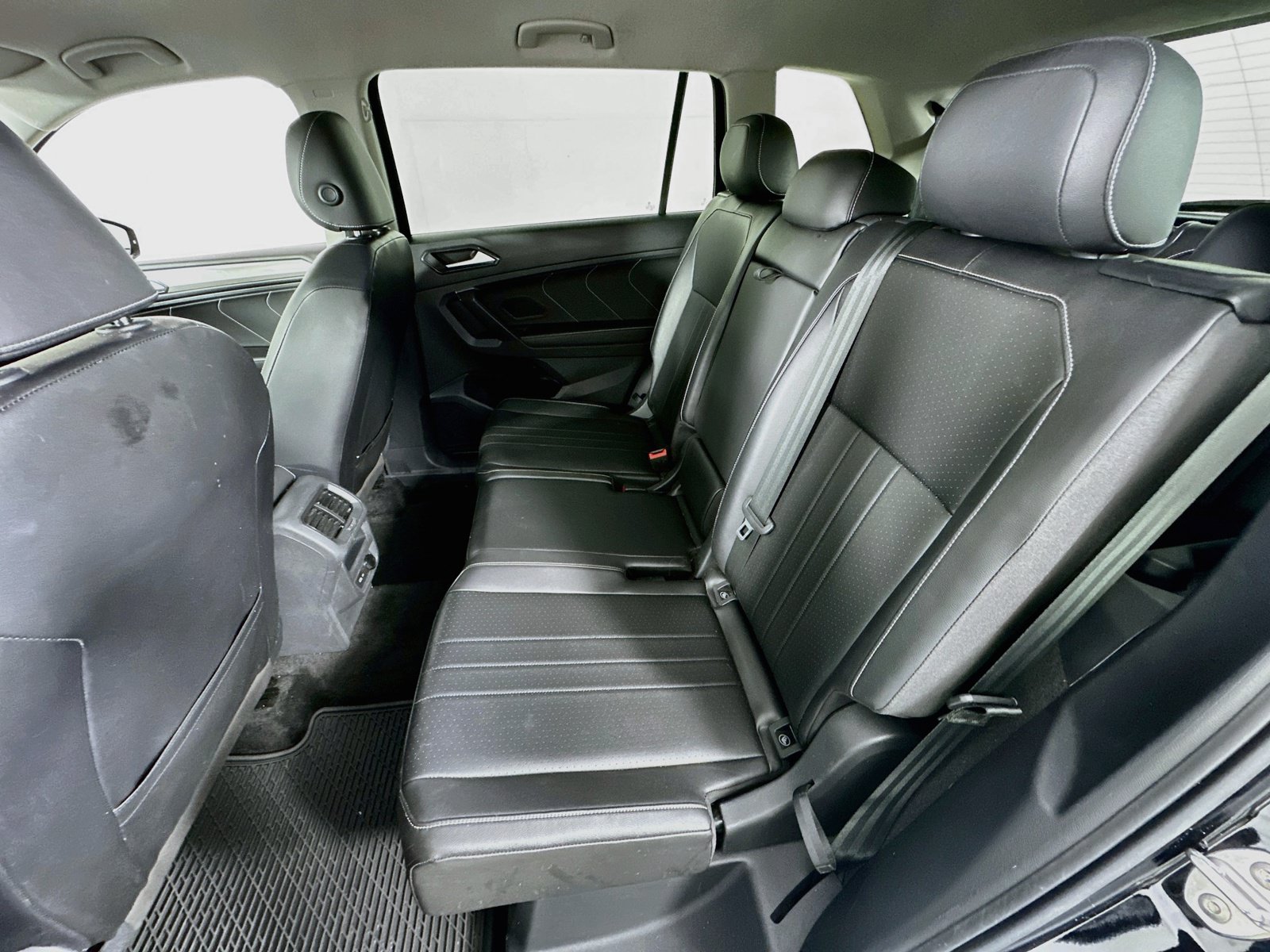 Used 2024 Volkswagen Tiguan SE FWD image 23