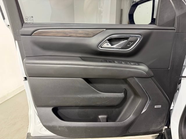 Certified 2022 Chevrolet Tahoe LT w/ Luxury Package AWD/4WD image 12