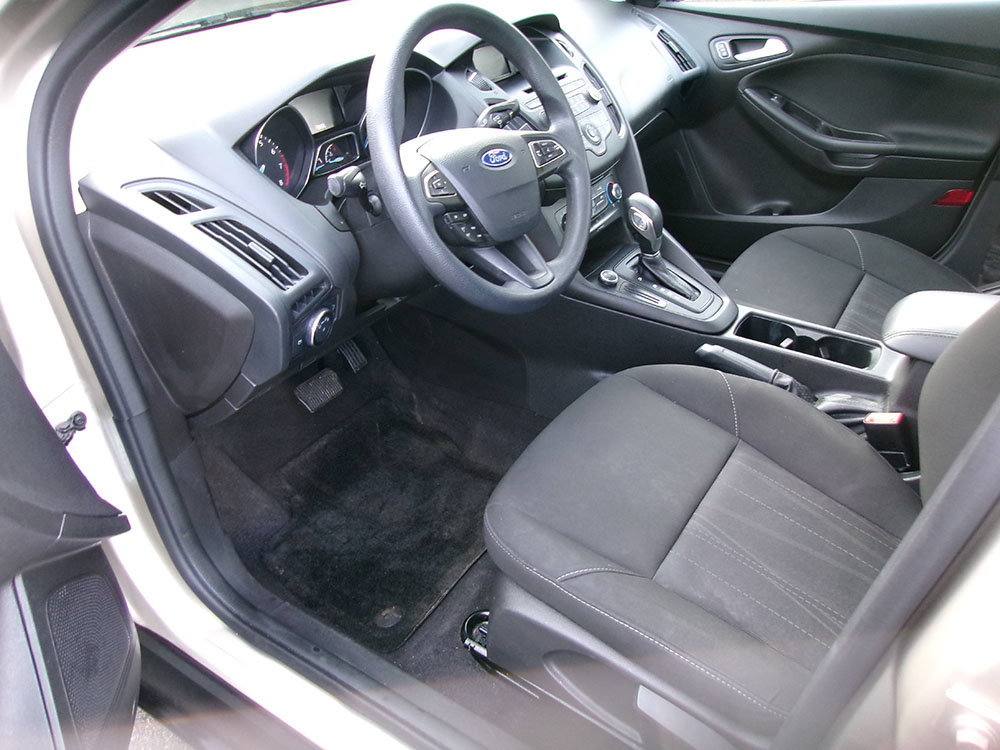Used 2017 Ford Focus SE FWD image 14