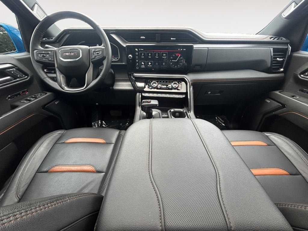 Used 2024 GMC Sierra 1500 AT4 w/ Technology Package AWD/4WD image 11