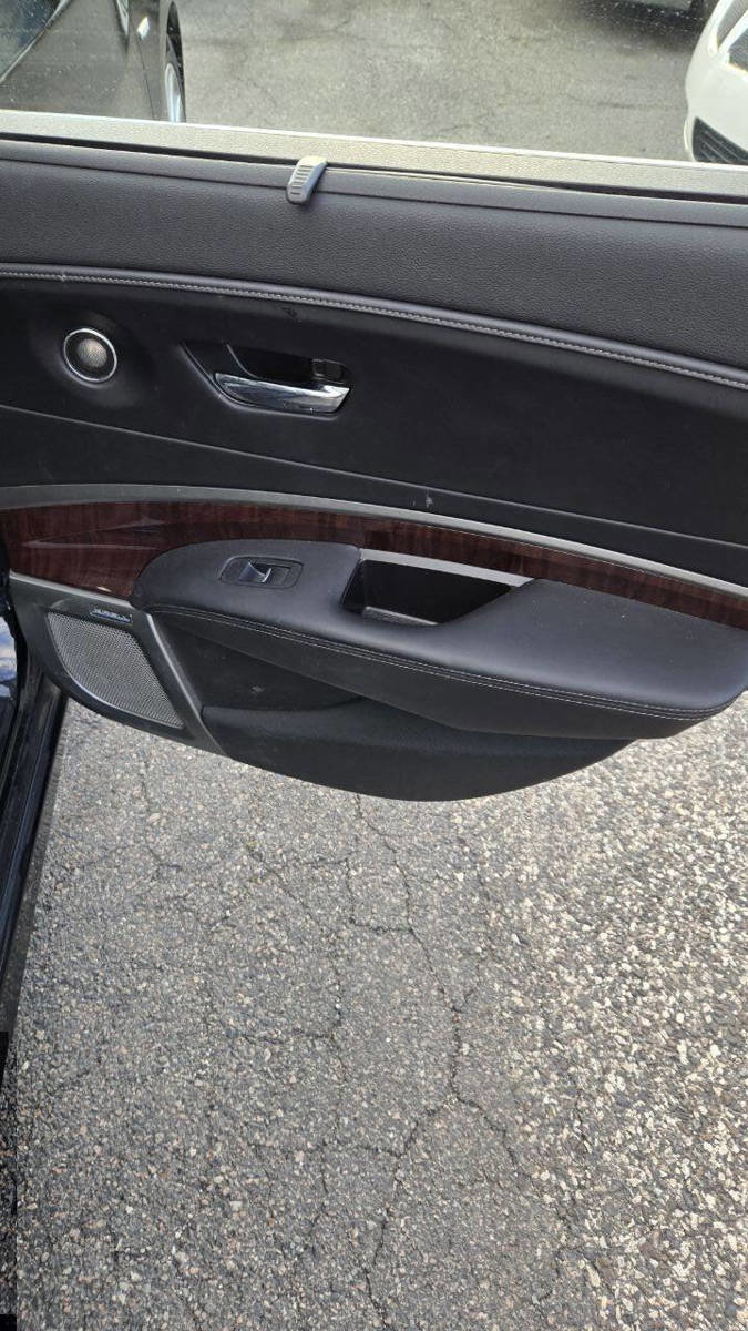 Used 2014 Acura RLX Hybrid w/ Advance Package image 13