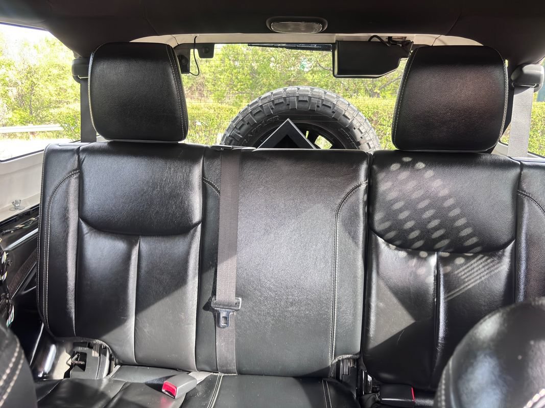 Used 2013 Jeep Wrangler Unlimited Sahara w/ Dual Top Group AWD/4WD image 33