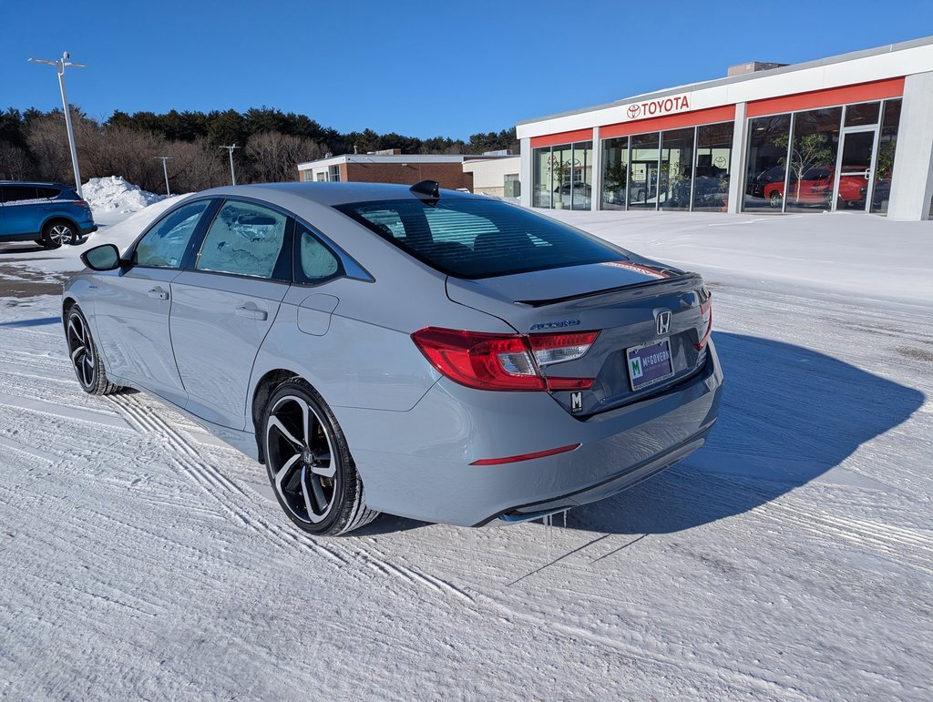 Used 2022 Honda Accord Sport image 3