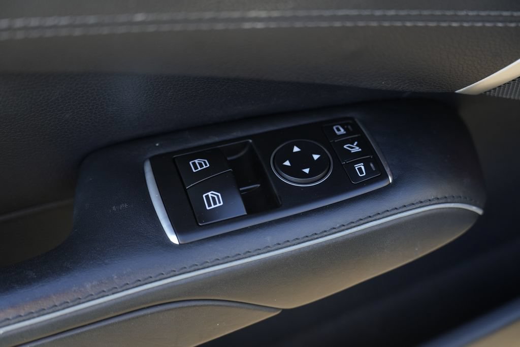 Used 2015 Mercedes-Benz SL 400 w/ Premium I Package image 21