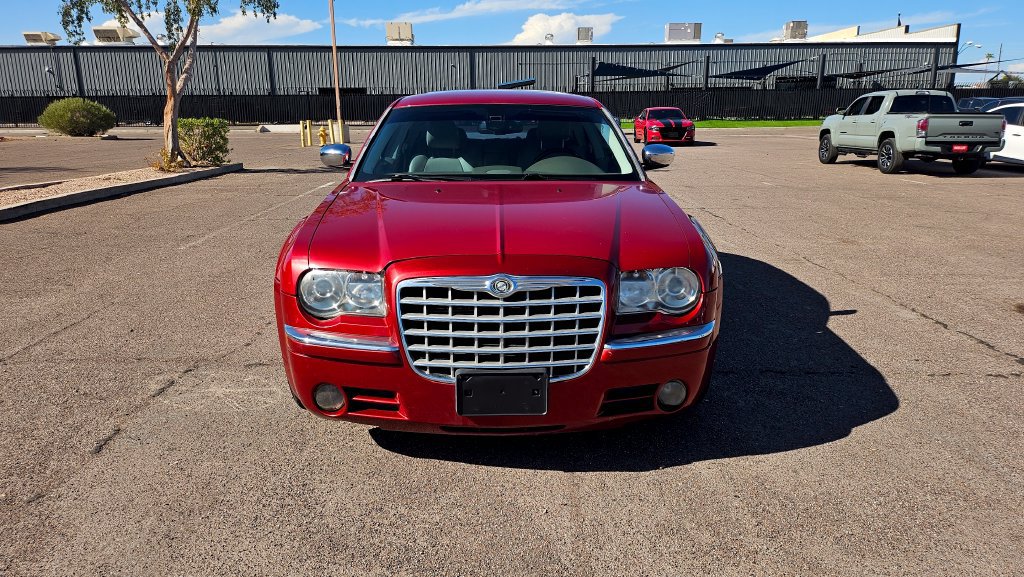 Used 2009 Chrysler 300 C RWD image 3