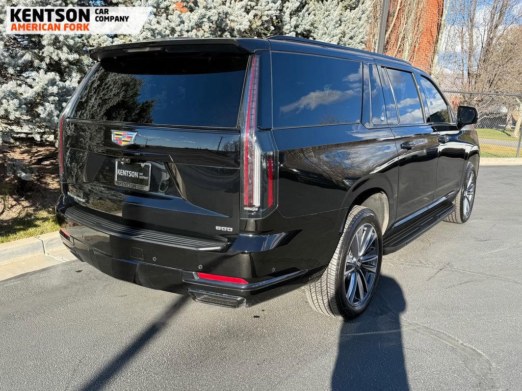 Used 2025 Cadillac Escalade ESV Sport image 8