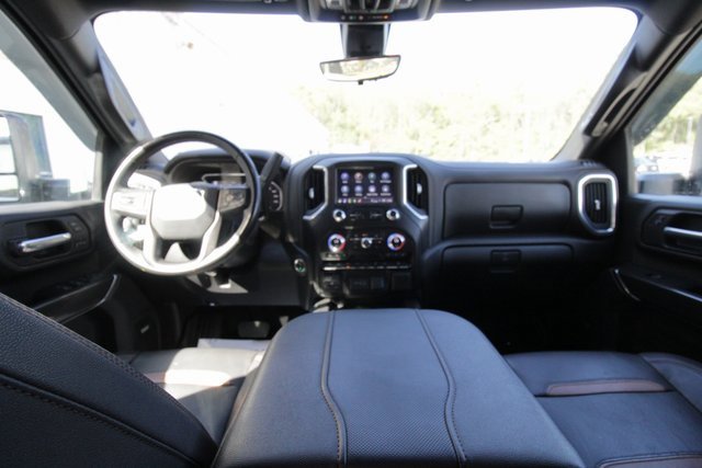 Used 2023 GMC Sierra 3500 AT4 w/ AT4 Premium Plus Package image 6