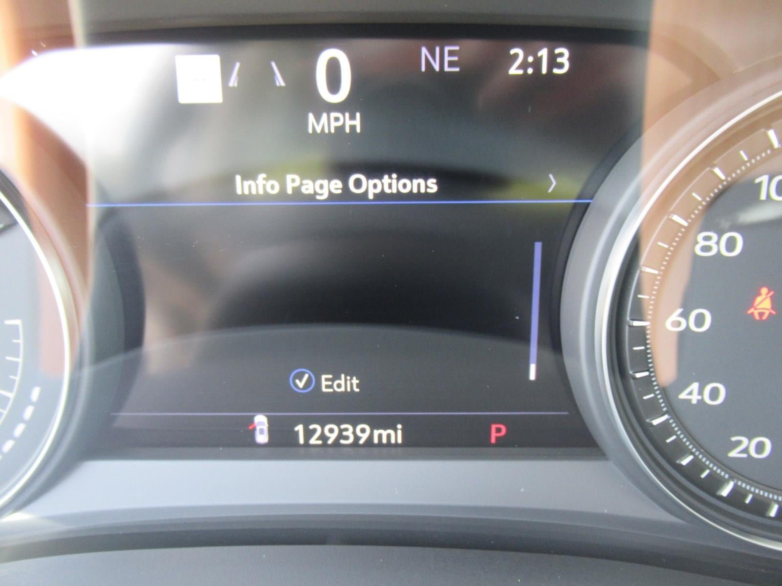 Used 2024 Cadillac XT6 Premium Luxury w/ Technology Package AWD/4WD image 26