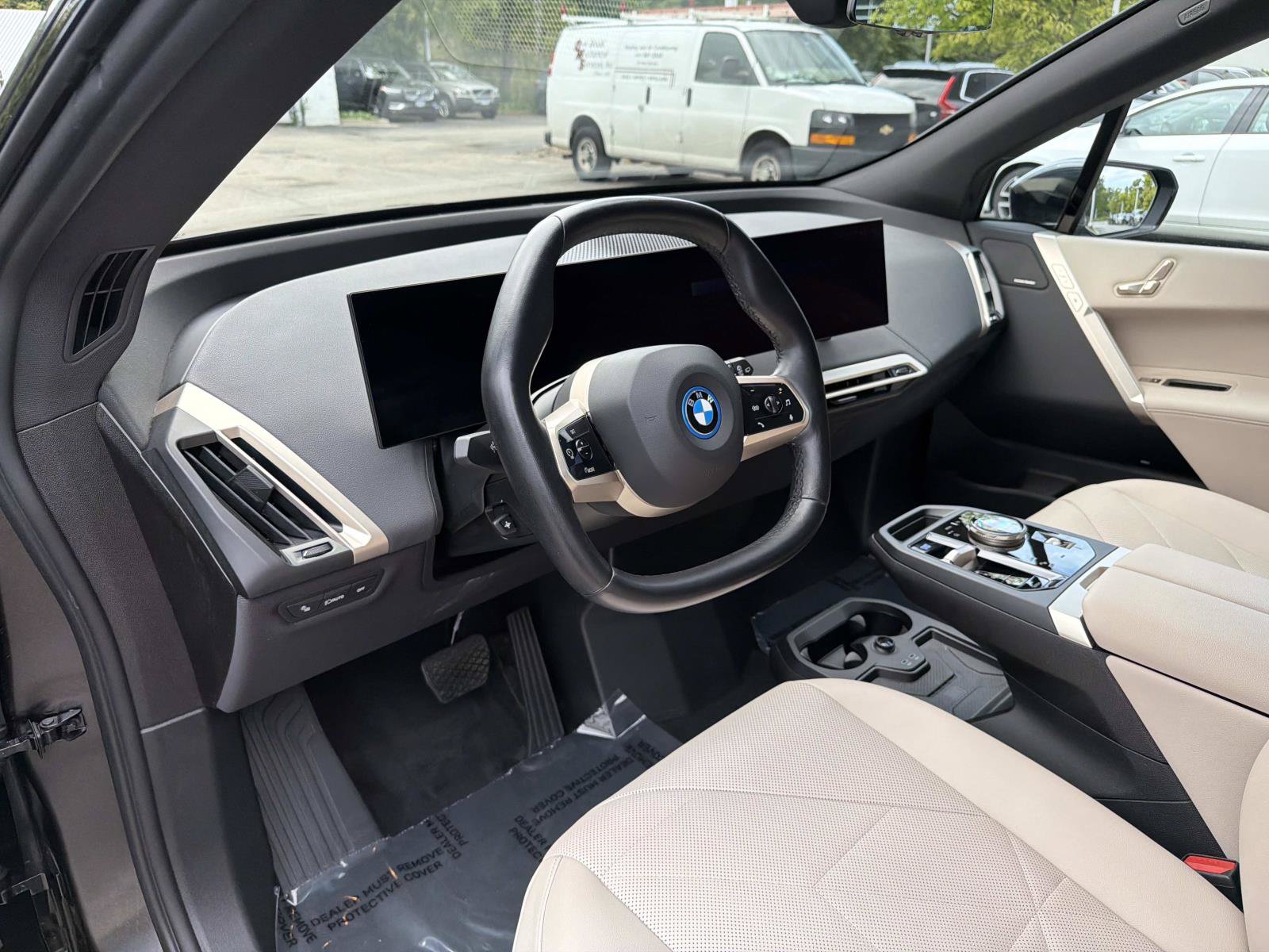 Certified 2024 BMW iX xDrive50 w/ Sport Package AWD/4WD image 19