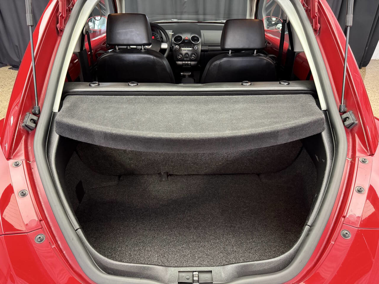 Used 2008 Volkswagen Beetle S FWD image 21