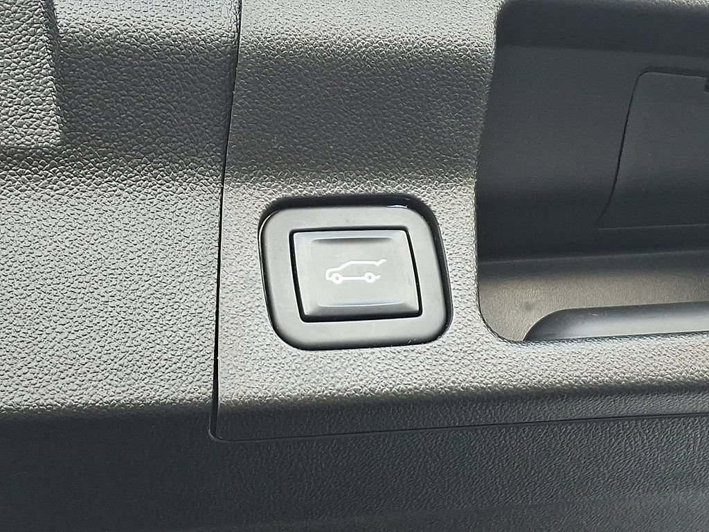 Certified 2022 GMC Acadia AT4 w/ Trailering Package AWD/4WD image 32