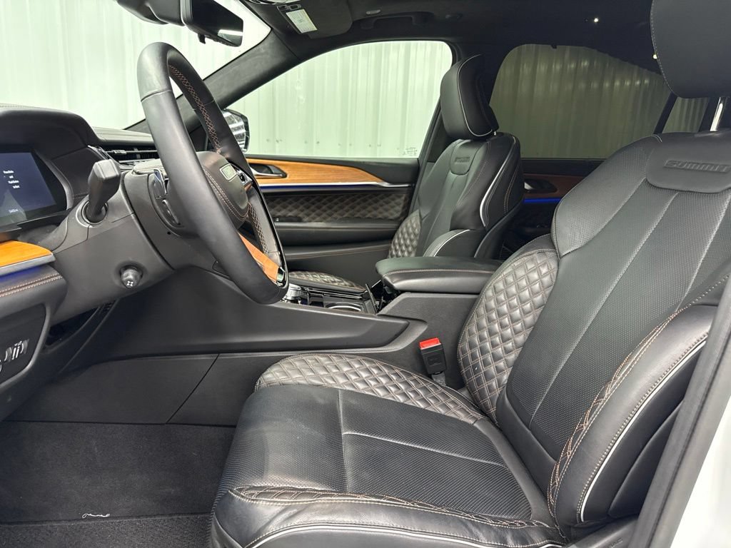 Used 2021 Jeep Grand Cherokee L Summit AWD/4WD image 16