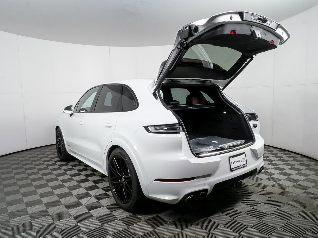 New 2026 Porsche Cayenne GTS image 35