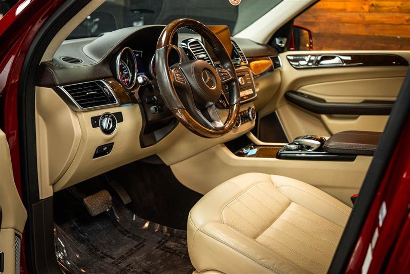 Used 2018 Mercedes-Benz GLS 450 4MATIC image 9