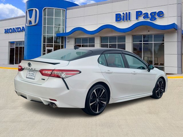 Used 2019 Toyota Camry XSE image 6