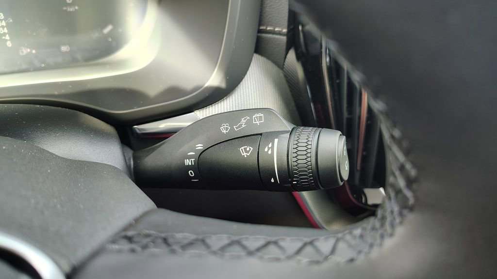 New 2026 Volvo XC60 B5 Ultra w/ Protection Package Premier image 19