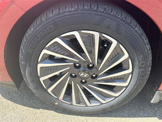 New 2025 Hyundai Sonata Limited image 11