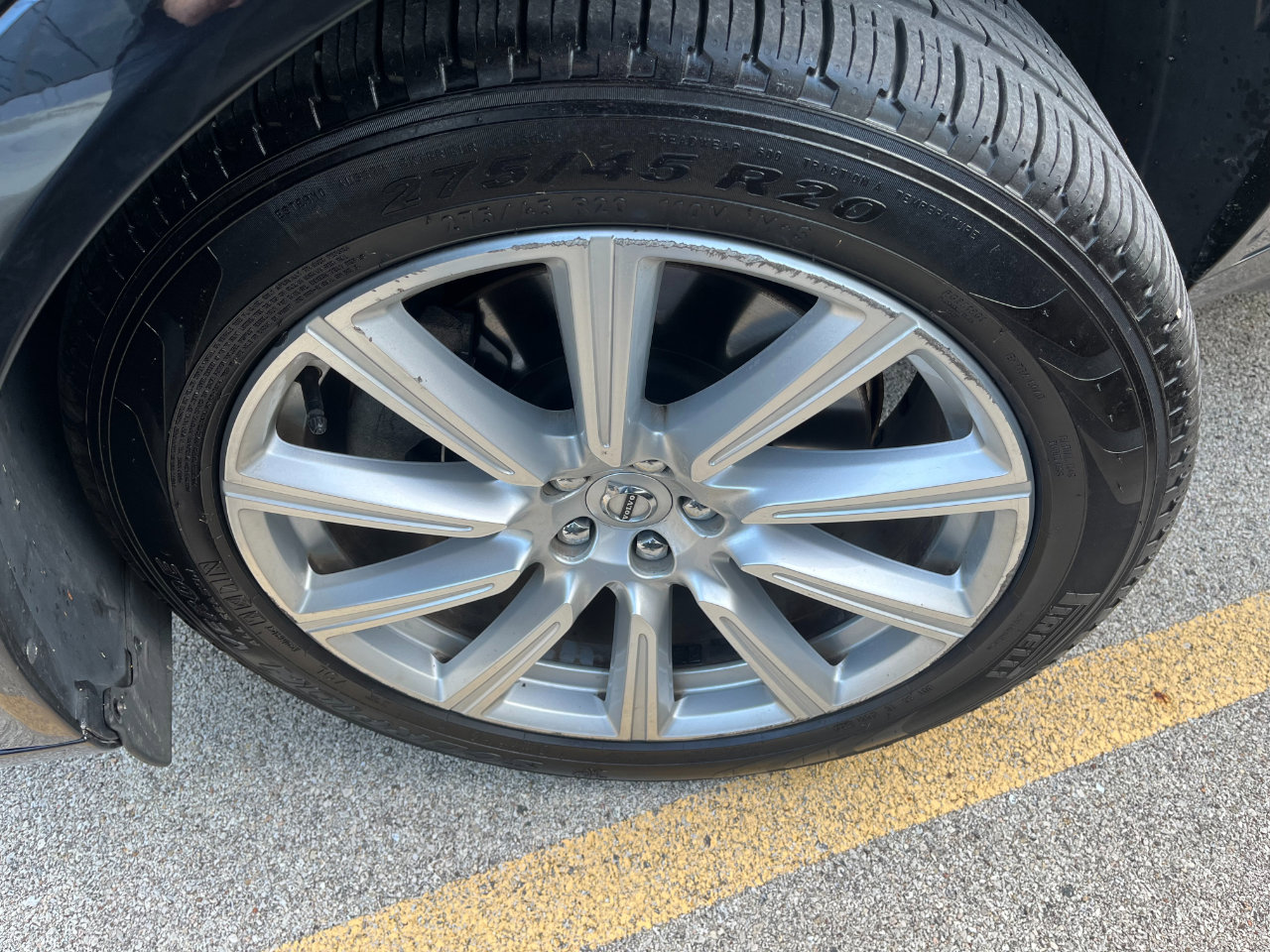 Used 2016 Volvo XC90 T8 Momentum image 49