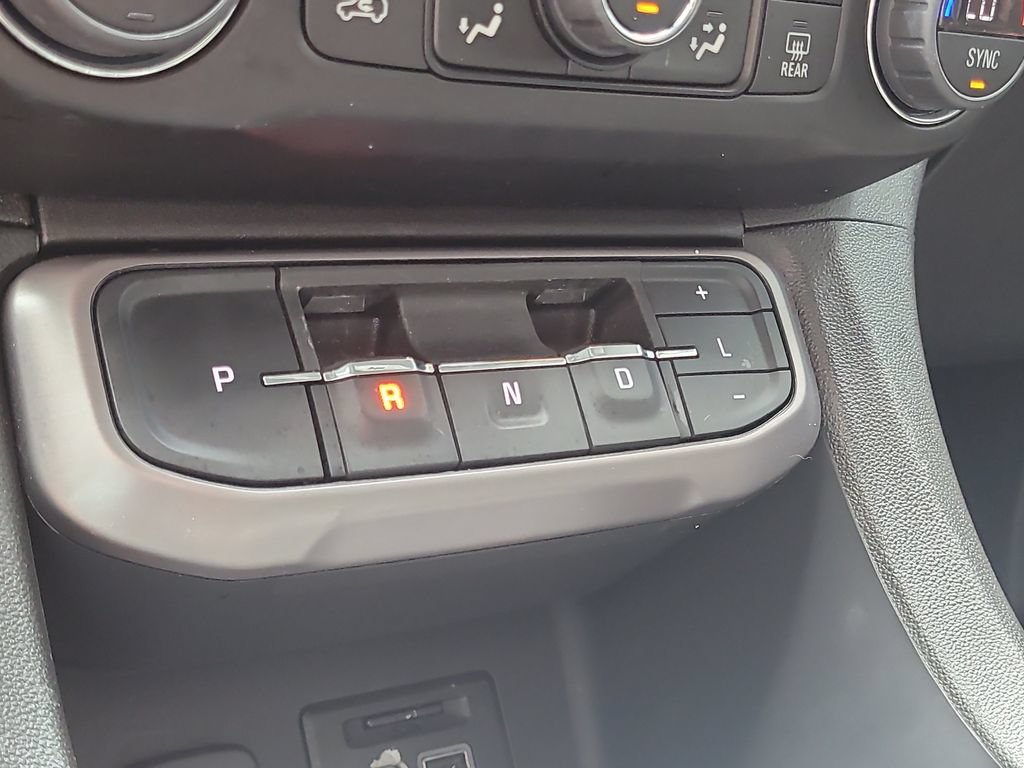 Used 2023 GMC Acadia AT4 w/ Technology Package AWD/4WD image 32