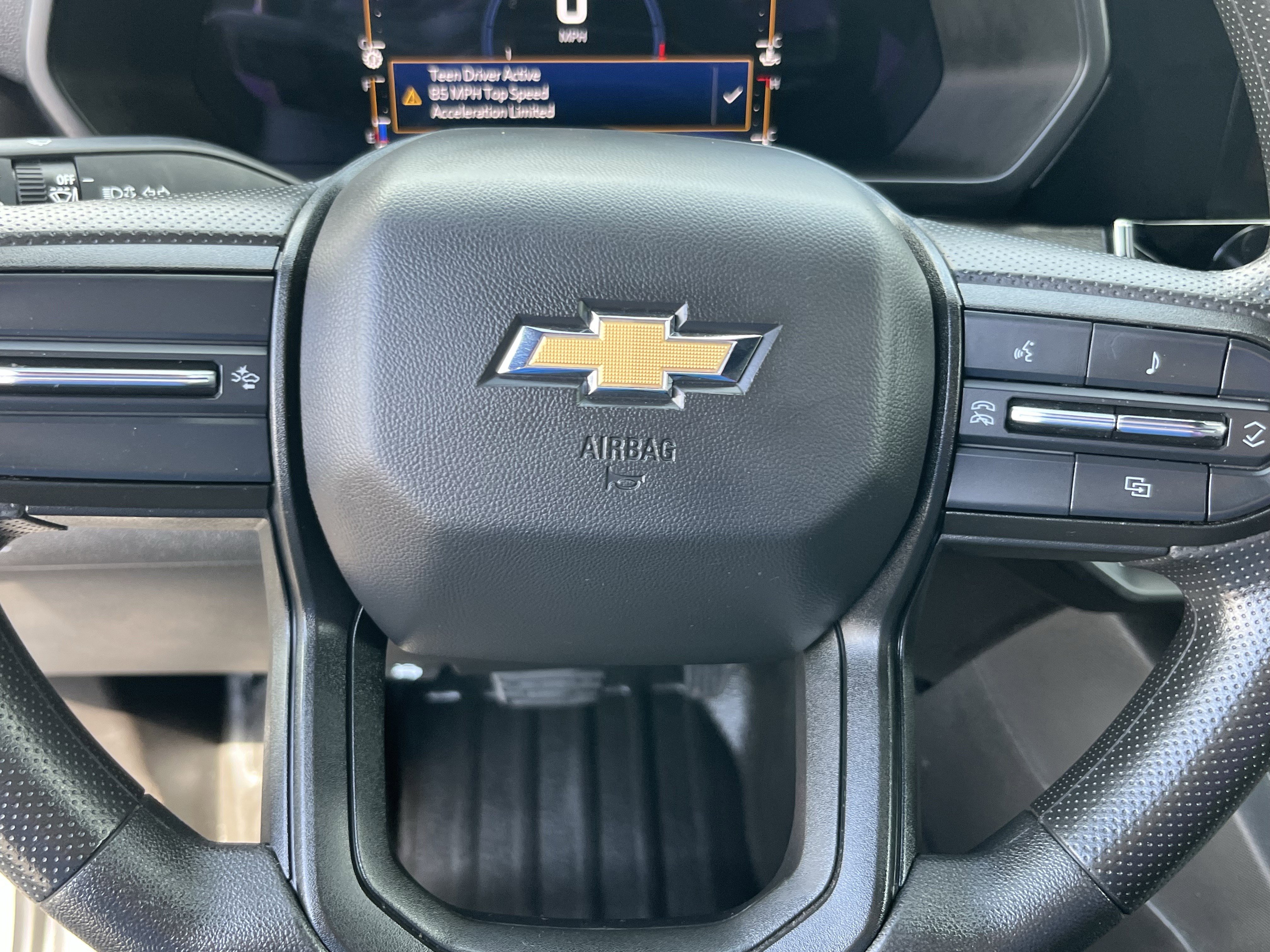 Used 2023 Chevrolet Colorado W/T image 15