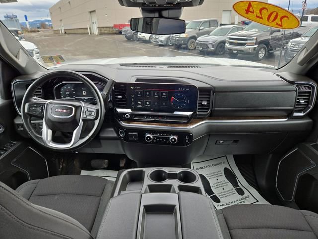 Used 2024 GMC Sierra 3500 SLE w/ SLE Convenience Package image 3