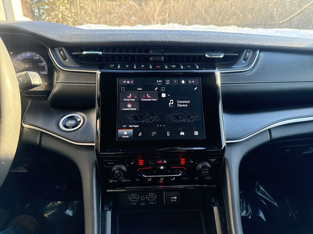 Used 2023 Jeep Grand Cherokee L Laredo image 21